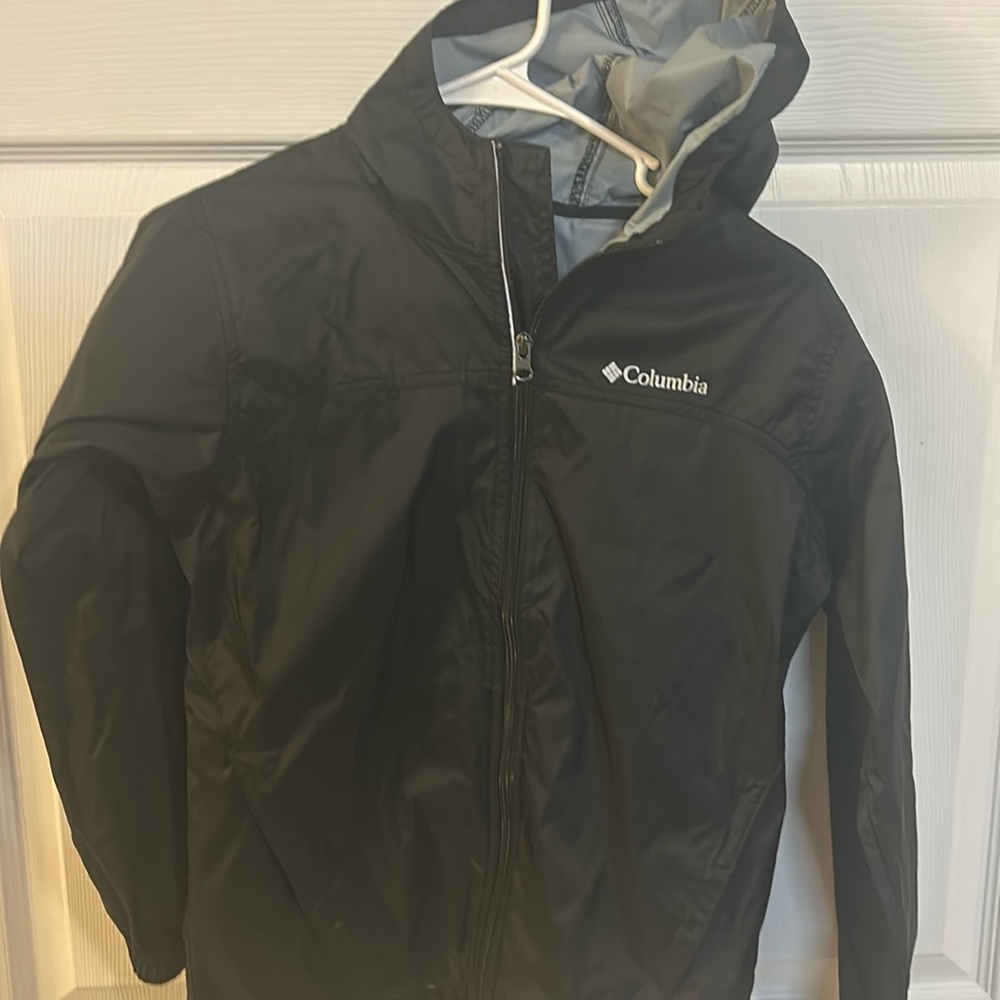 Kid’s rain jacket
Columbia
Small
Black